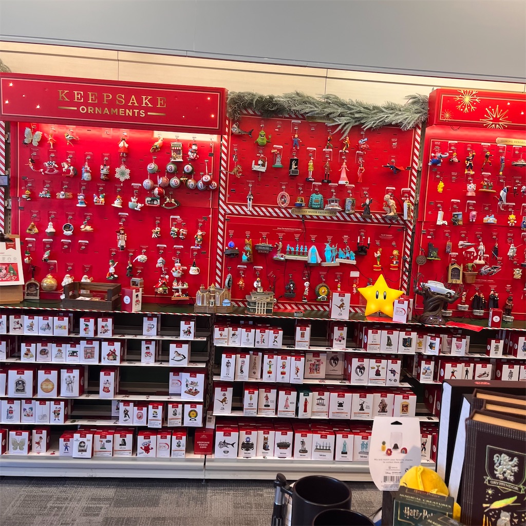 お土産】Hallmark：ただのカード屋さんではなく日本へのおみやげや