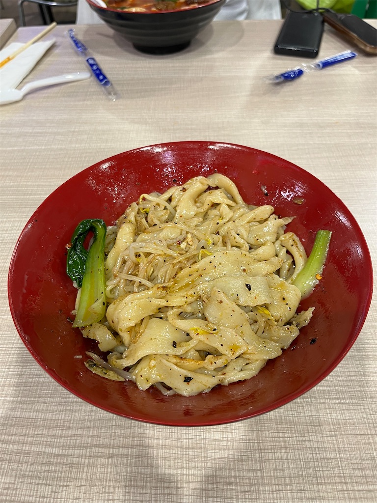 動画で紹介】中国北方食べ歩き：z.TAOフードコートで出会った西北麺と