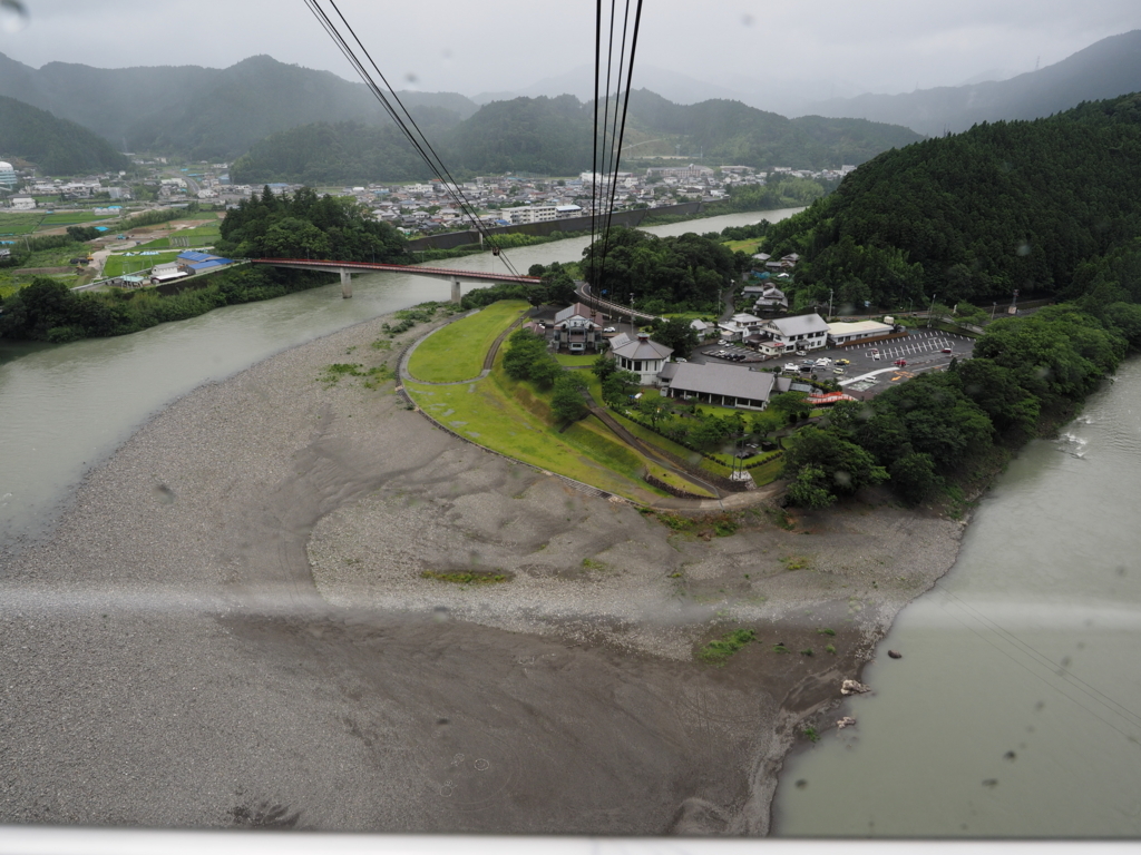 大龍寺ロープウェイと那賀川 大龍寺ロープウェイと那賀川