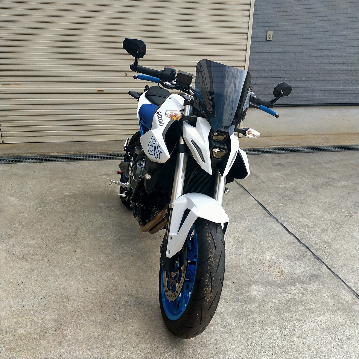 gsx 8s スクリーン SUZUKI GSX-8S 23- ネイキッド・スクリーン ミドル 