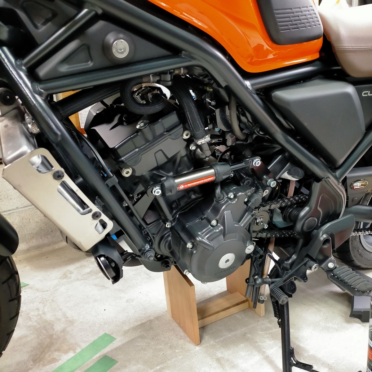 CL250 三種の神器その1 パフォーマンスダンパー取り付け - チーターは