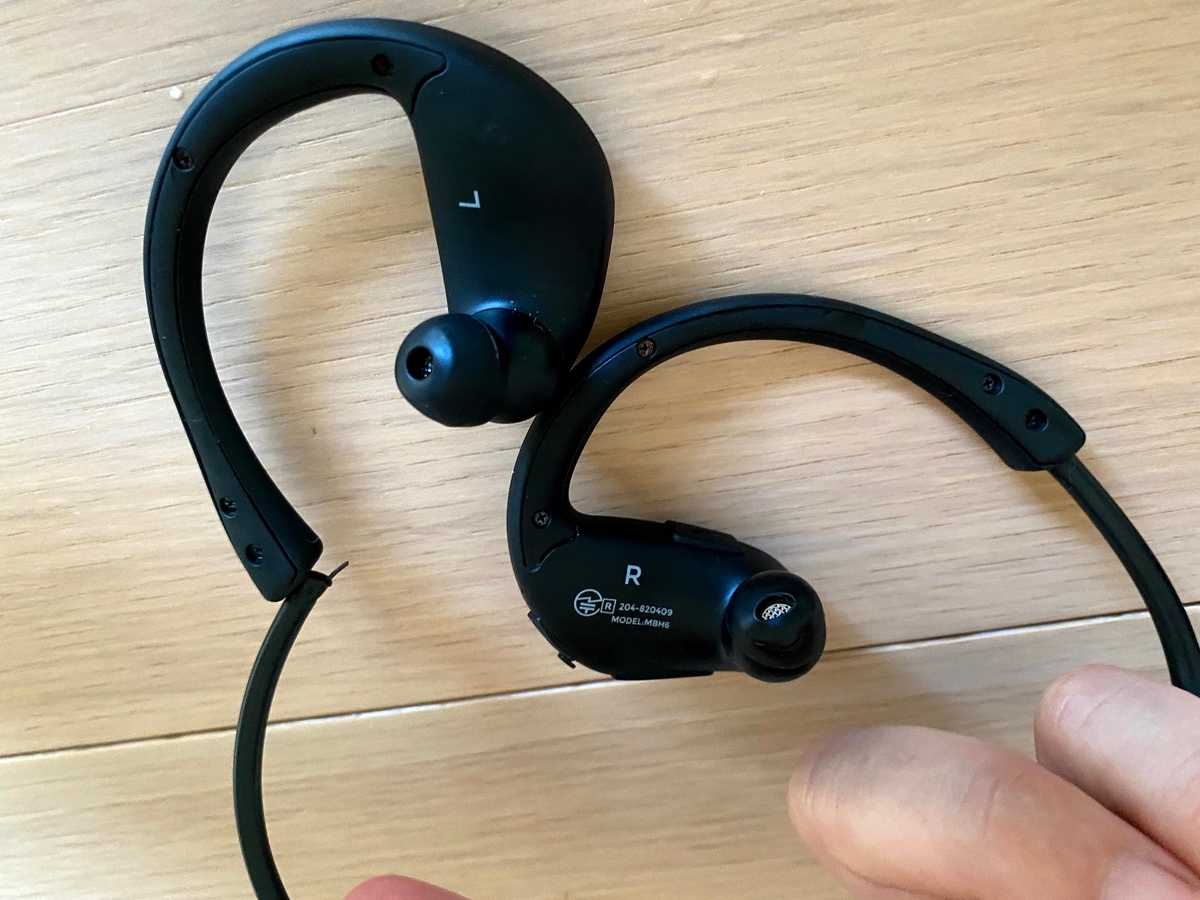 ワイヤレスイヤホンが壊れるなど - バックストレート走行中