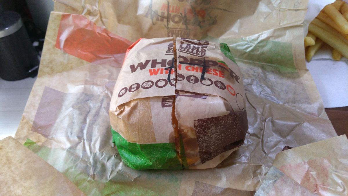 バーガーキングの裏技オプション「ハーフカット」