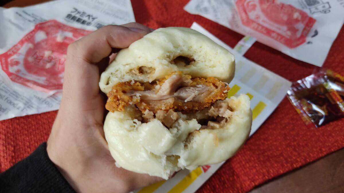 ファミチキバーガー