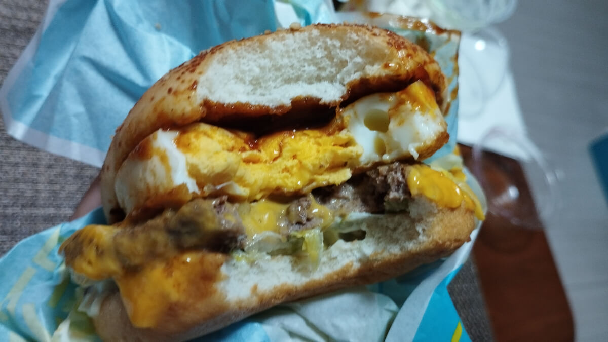 マクドナルドのチーズロコモコ