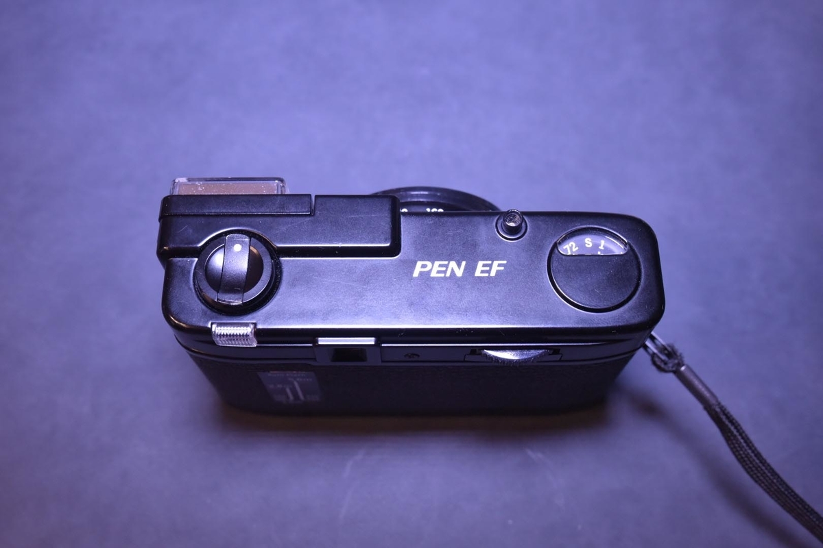 ハーフカメラ Olympus PEN EFレビュー｜外観・スペック・魅力を紹介
