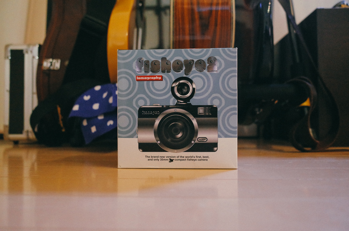 フィルムカメラ Lomography Fisheye2 Chrome llic Fisheye 2 -Take Some “Flavor” Shots! · Lomography