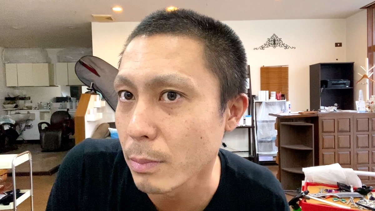 【15mm坊主が0.8mm薄眉毛、0.8mm薄髭に!】ちょっと恐いワイルド薄眉毛、薄髭の整え方