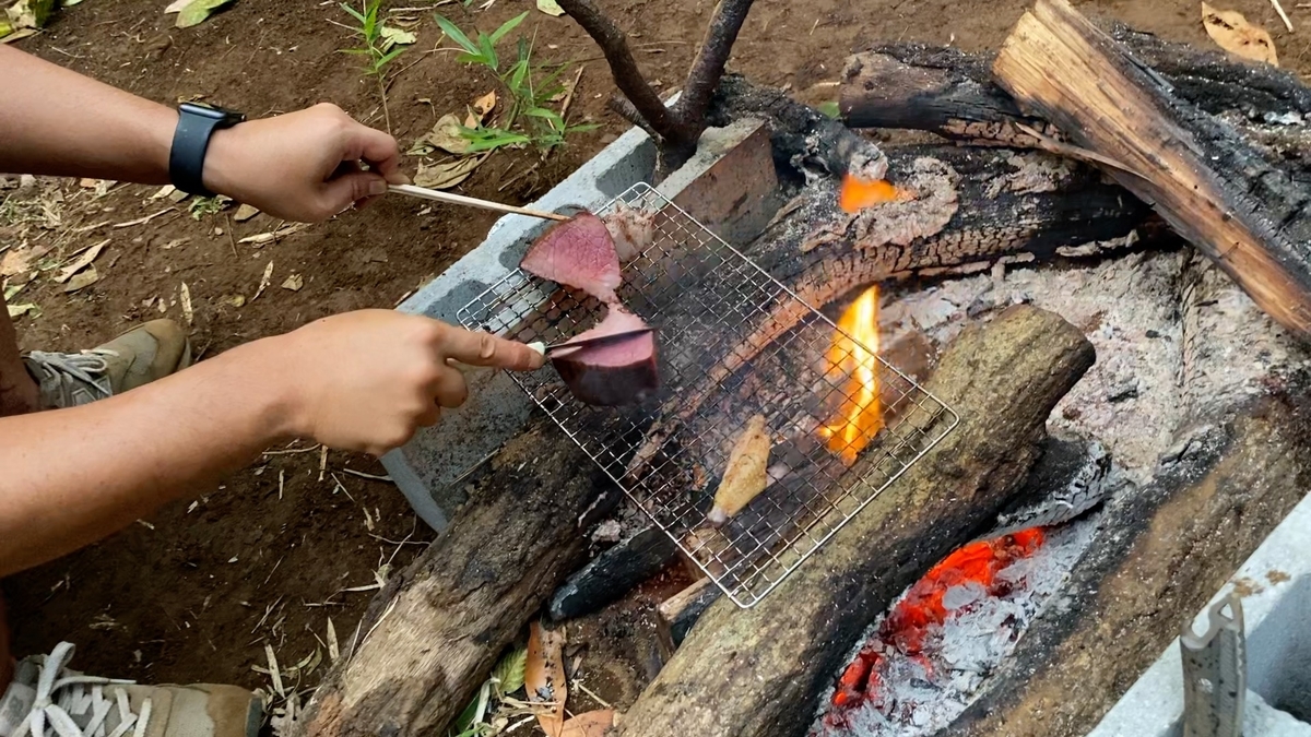 【兄が買った山でとりあえずテント泊】燻製肉作って肉焼いて食べた