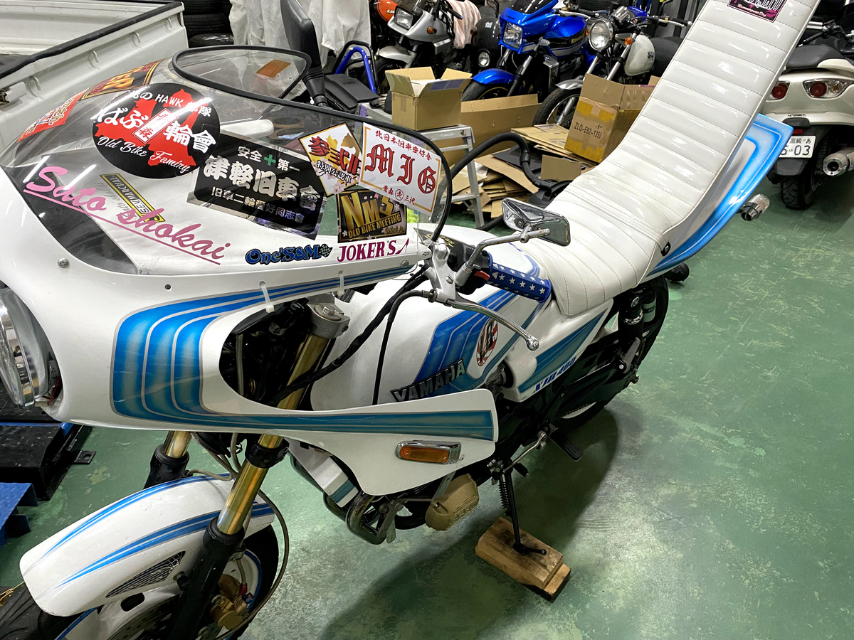 デュアルカウル装着の初期型xjr400