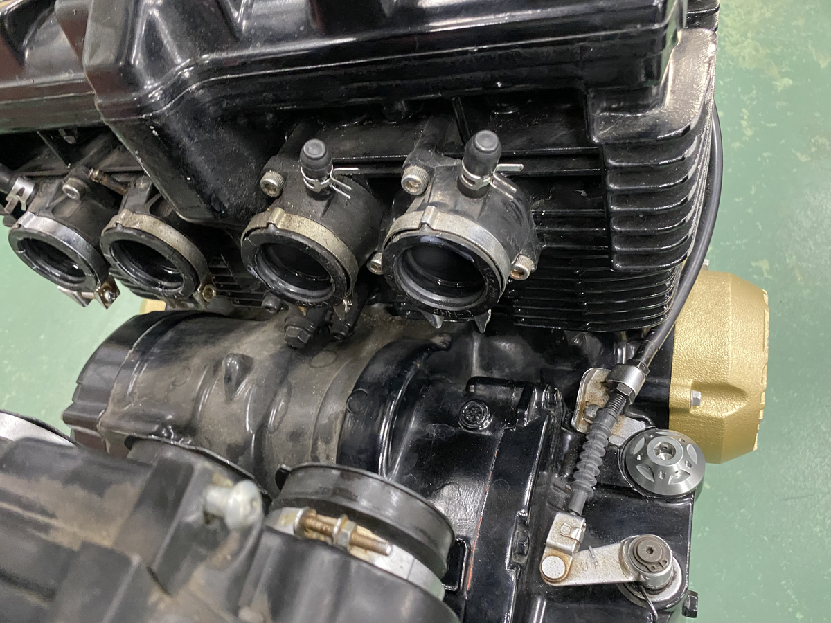 xjr400初期型4HMのキャブレーターのメインジェット調整。キャブをバラ