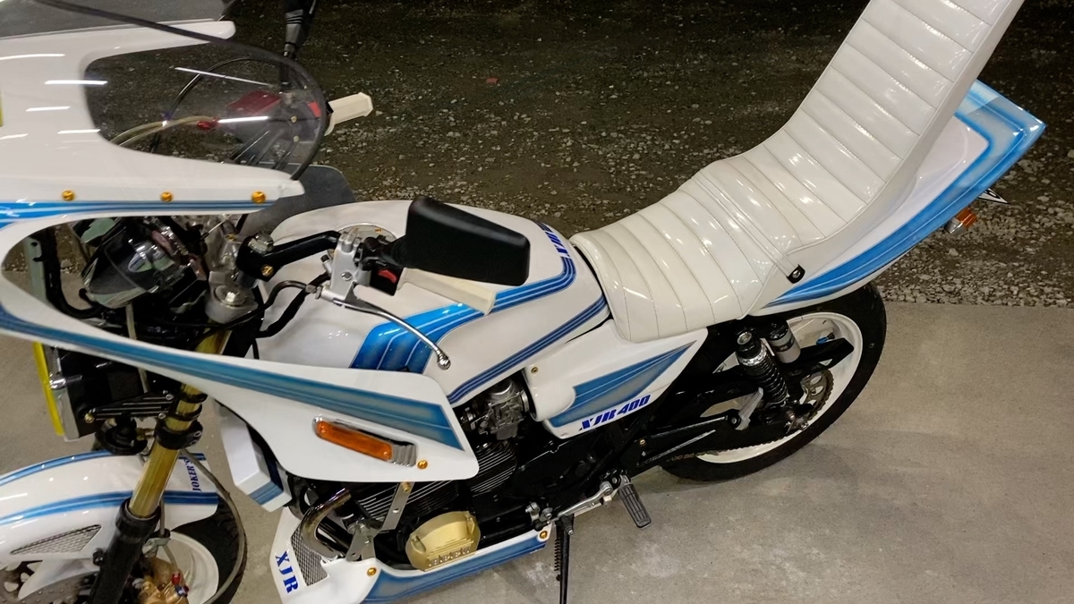 車屋によるxjr400の最終整備チェック