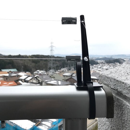 安価な鳩よけグッズでベランダ鳩対策 10か月で全く来なくなった Toshiboo S Blog 2