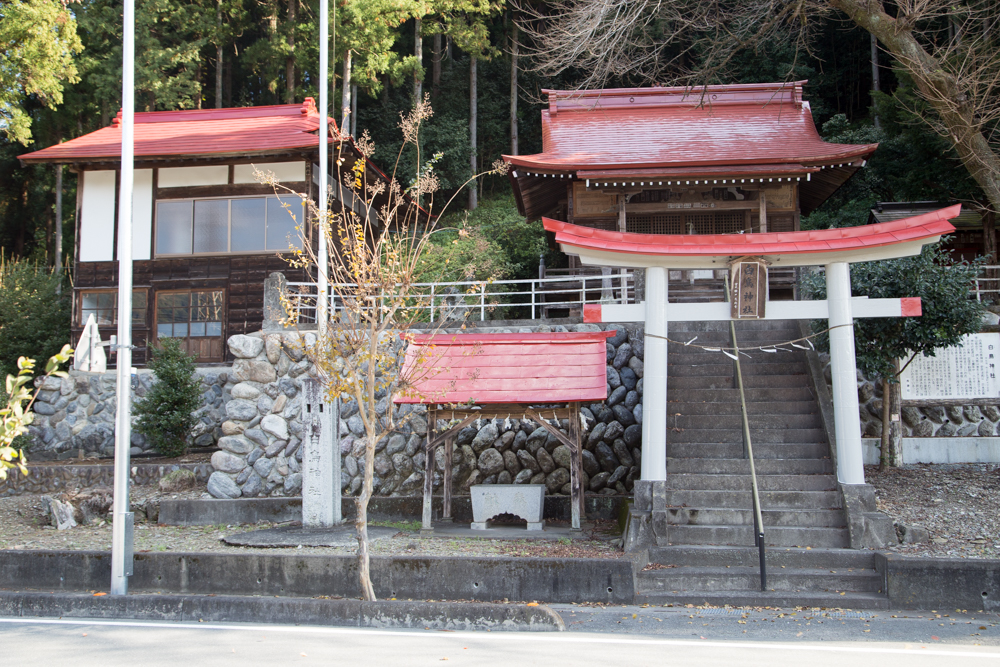 ハリボテの天守閣廃墟 天神山城 埼玉県長瀞町 自由研究 不思議発見体験レポート ハリボテの天守閣廃墟 天神山城 埼玉県長瀞町 自由研究 不思議発見体験レポート