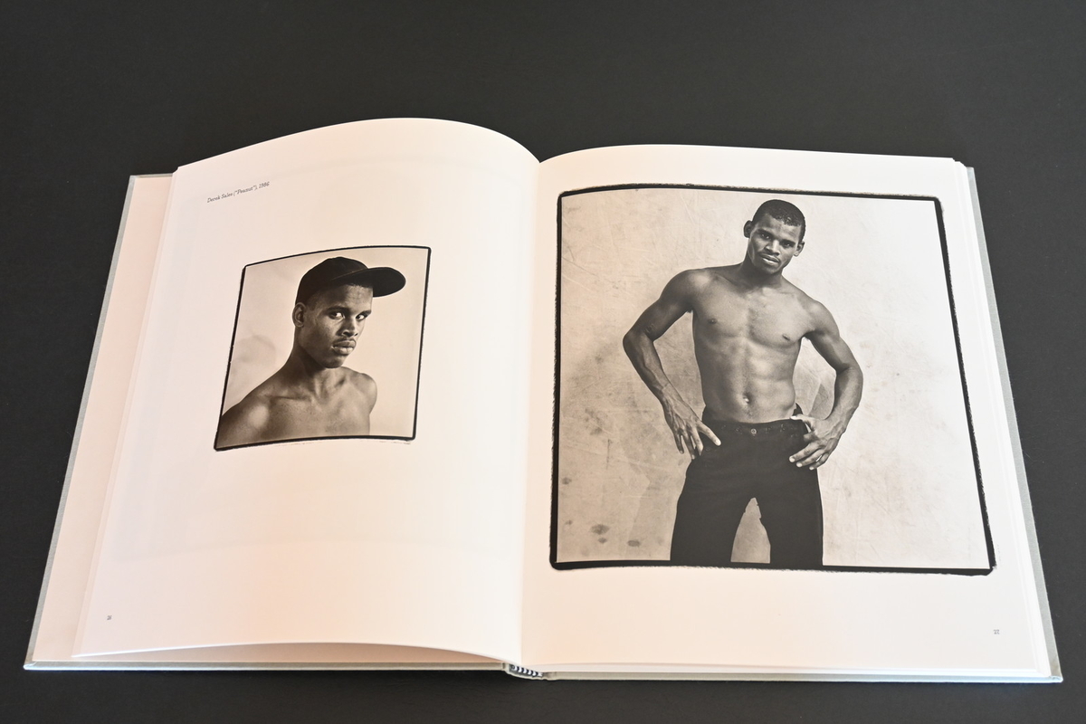 George Dureauの写真集 - Cobalt