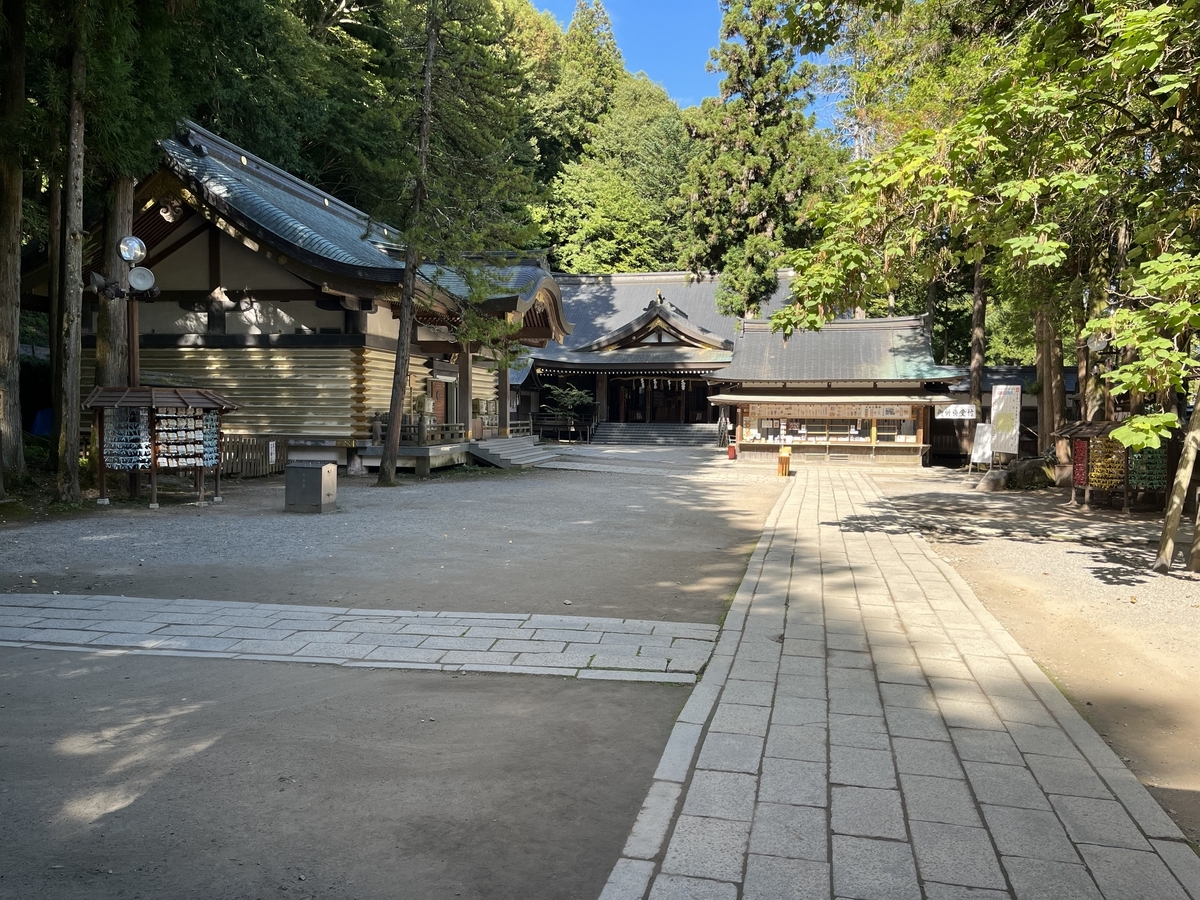 諏訪大社 上社 本宮／信濃國一之宮 御山が御神体 - とし …