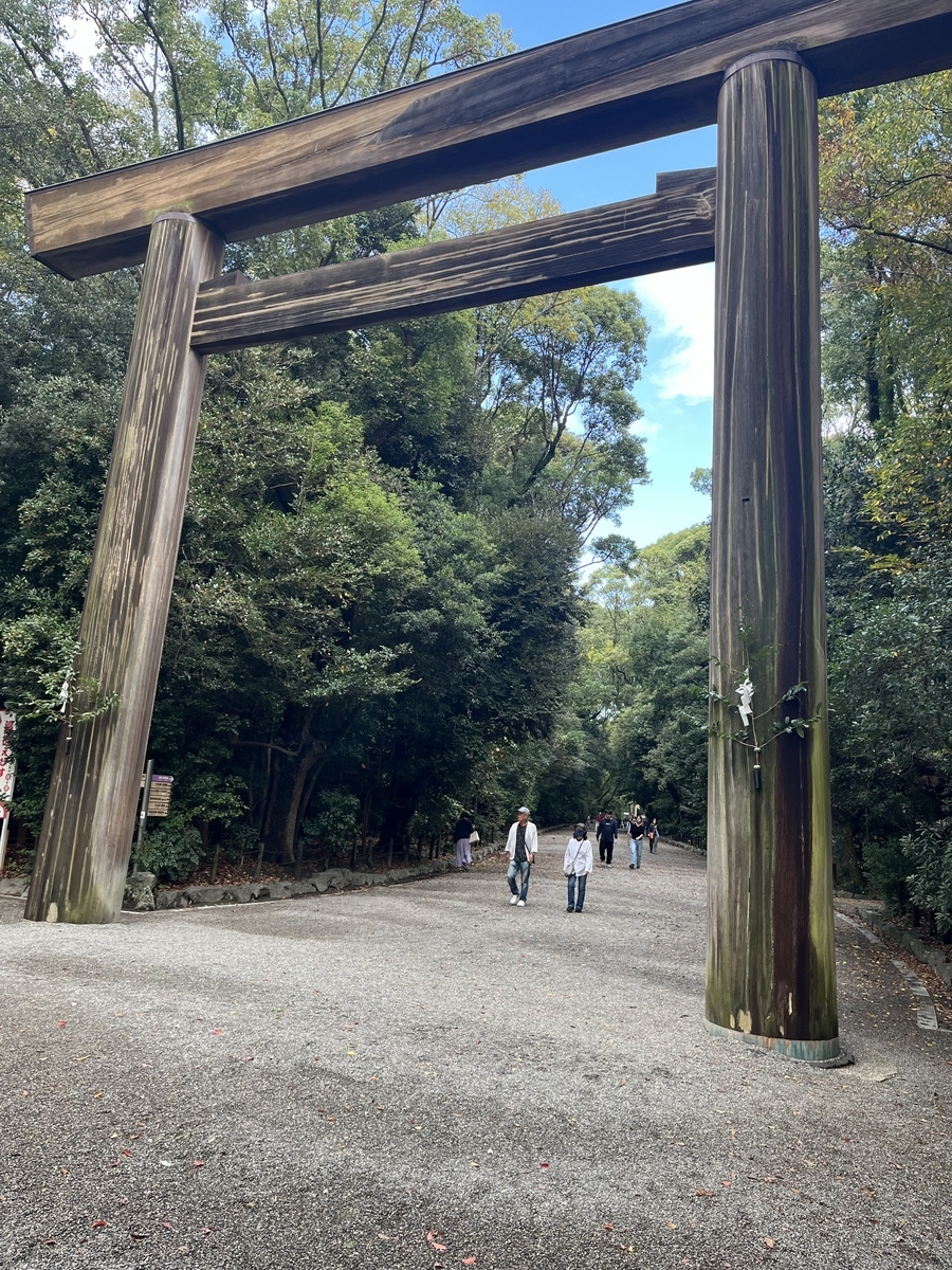 熱田神宮/三種の神器の一つ草薙神剣の御鎮座【尾張五社】 とし旅-シニア旅人- もっとシニアライフを楽しもう! 熱田神宮/三種の神器の一つ草薙神剣の御鎮座【尾張五社】 とし旅-シニア旅人- もっとシニアライフを楽しもう!
