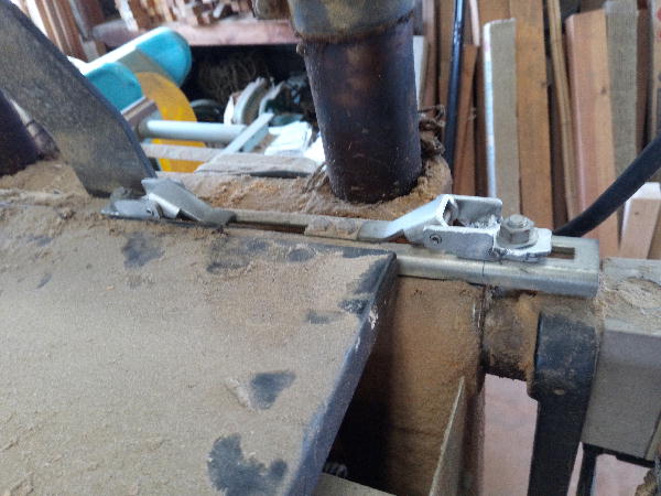 リョービのホゾ取りの調子が悪い？ - 大工道具屋のひとりごと