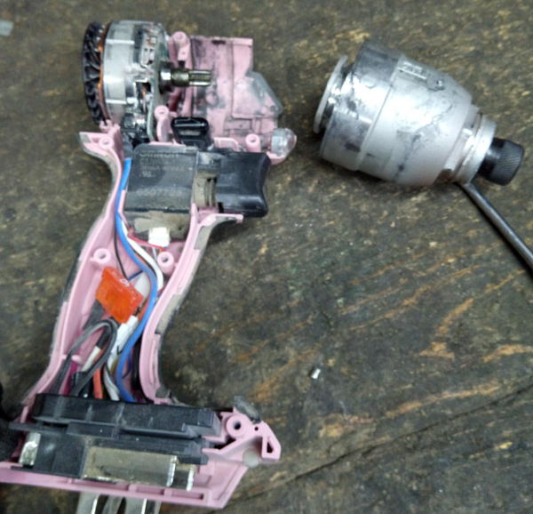 TD 170D強化ベアリング組み込み済みハンマーケース マキタ マキタ 部品 ハンマーケースカバー 458484-0 図番012