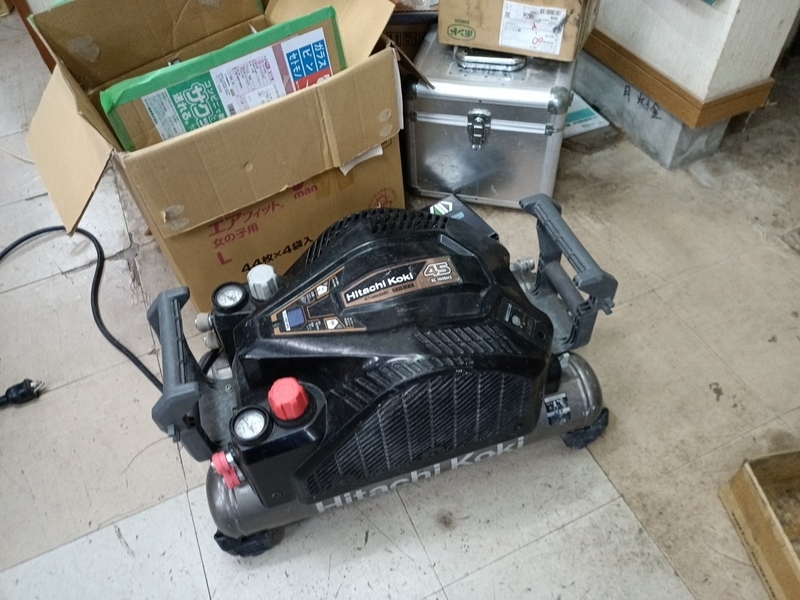 HiKOKIコンプレッサーの修理依頼 - 大工道具屋のひとりごと