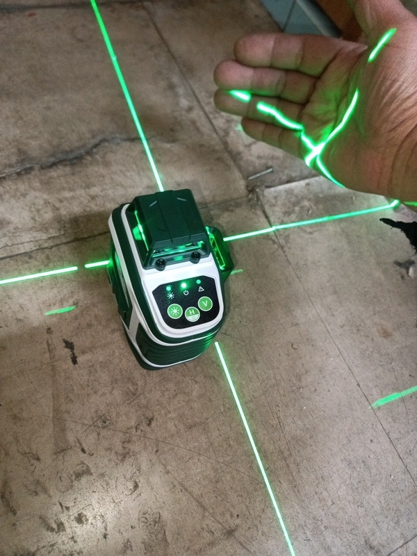 新製品の小型レーザー入荷 - 大工道具屋のひとりごと