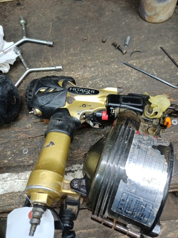 National RQ−560 整備品 モーター・駆動系ゴムパーツ全交換品 日立高圧65mm打ちのエア漏れ - 大工道具屋のひとりごと