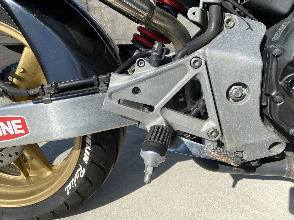 ホーネット250 バックステップ