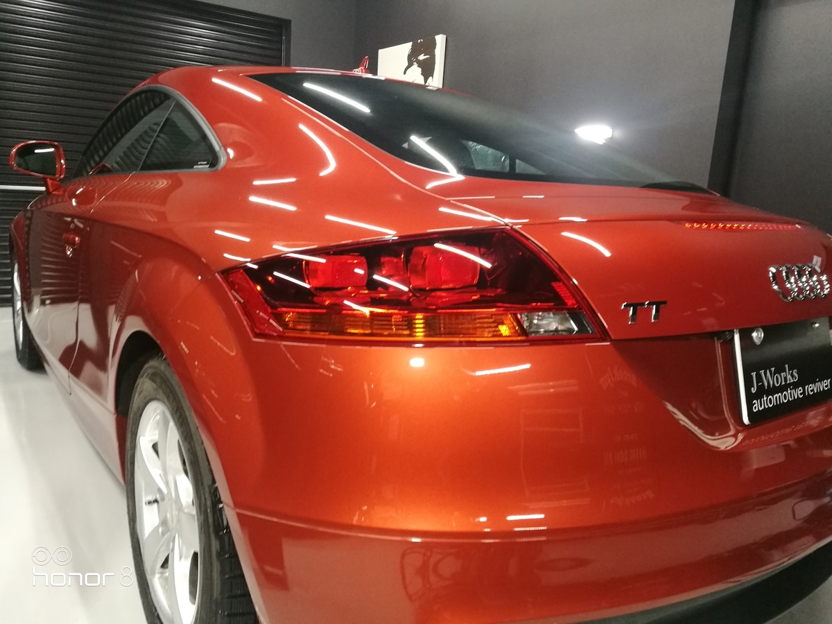 アウディ/TT quattro ボディ研磨＋フッ素樹脂結合系コーティング　札幌