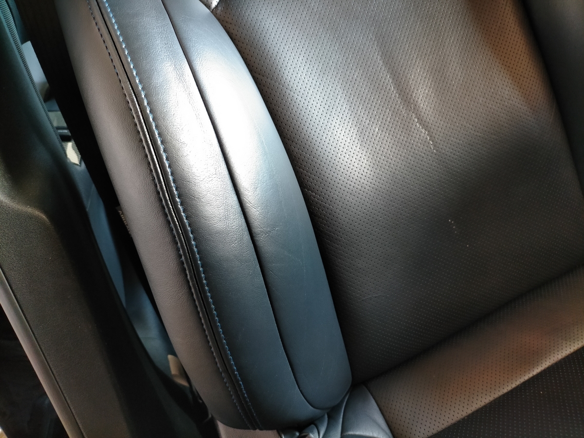 レクサス/IS F 本革シート 擦れ・擦り傷補修札幌北広島１