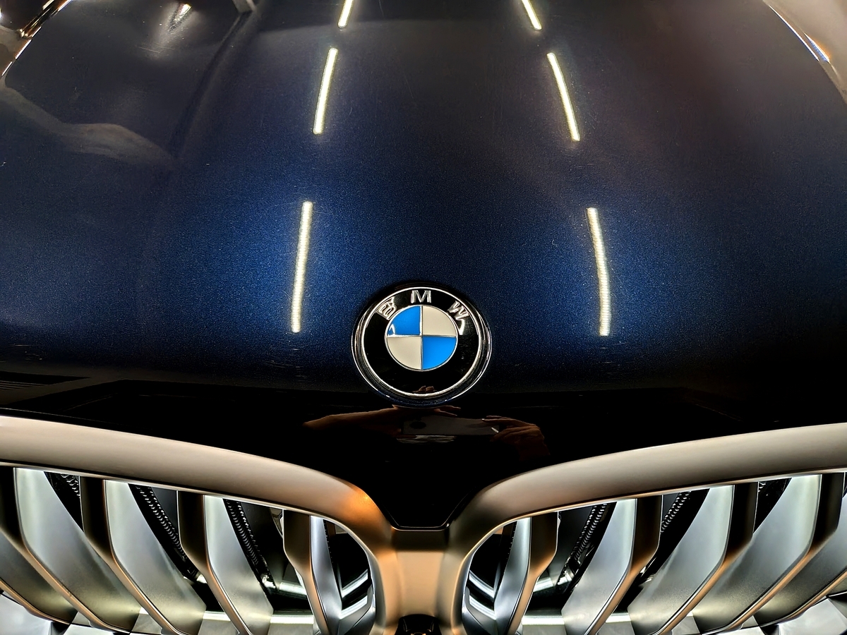 BMW X6 Mスポーツ 内装革シート他レザーコーティング＋ボディ全体ウロコ取り札幌北広島恵庭千歳市ディーラーボンネットウォータースポットアフター