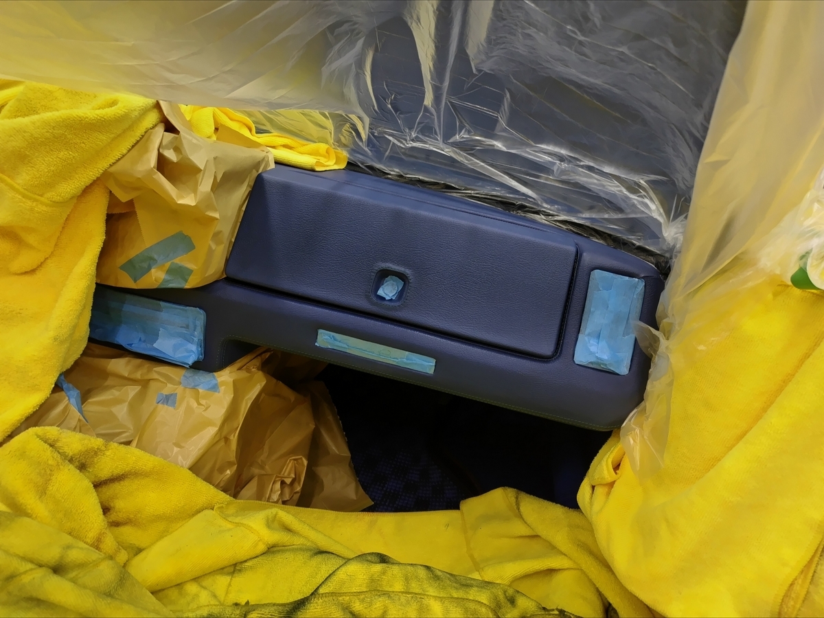 フィアット X1/9 ベルトーネ 内装補修＋車内ルームクリーニング＋レザーコーティング 札幌インポートプラスディーラーダッシュグローブボックス傷補修