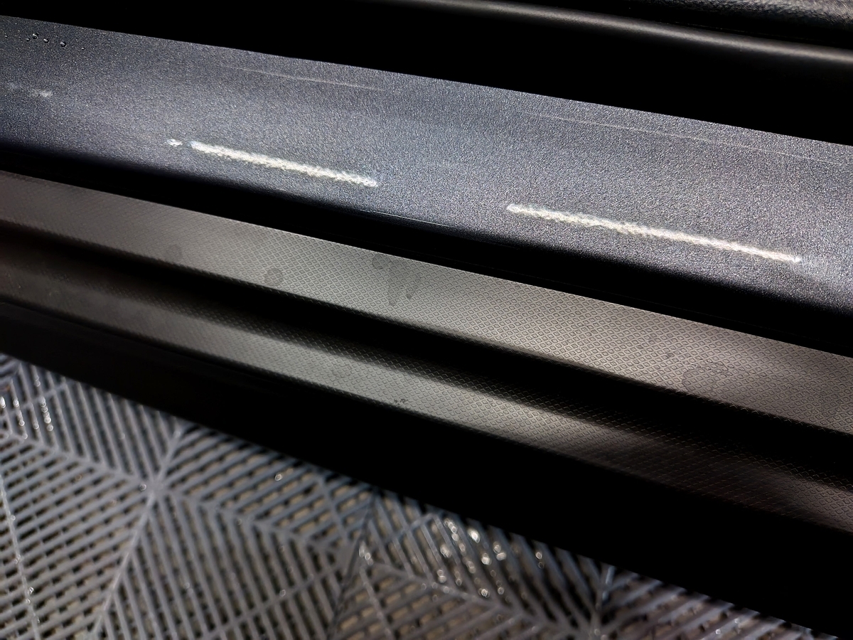 レヴォーグ レイバック ボディ・未塗装樹脂グリル・内装革レザーシートステアリングハンドルコーティング札幌北広島恵庭江別千歳旭川スバルディーラー水垢