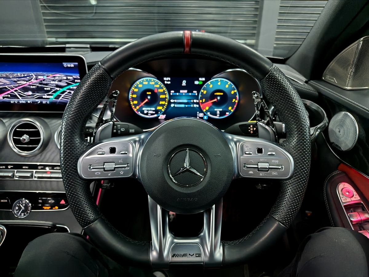 メルセデスAMG C43ステアリングハンドルカラーリングチェンジ札幌ベンツ札幌旭川帯広函館ヤナセシュテルンMID ALFAディーラー塗装後