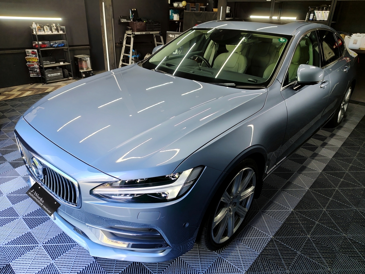ボルボS90 ボディ磨き+樹脂硬化型コーティングOMEGAボルボカーズ札幌北広島恵庭江別千歳旭川ディーラー正面斜めボンネット