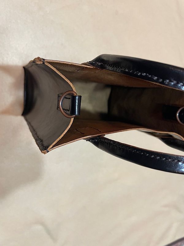 シンプルなスクエアミニトートバッグ