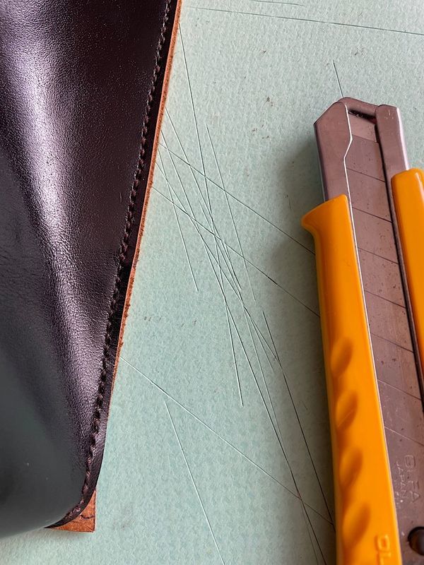 シンプルなスクエアミニトートバッグ