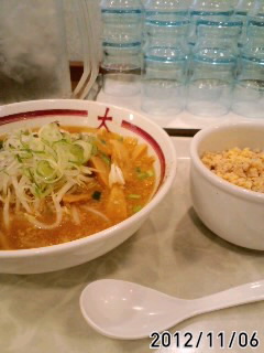 味噌ラーメン＋鶏そぼろ丼