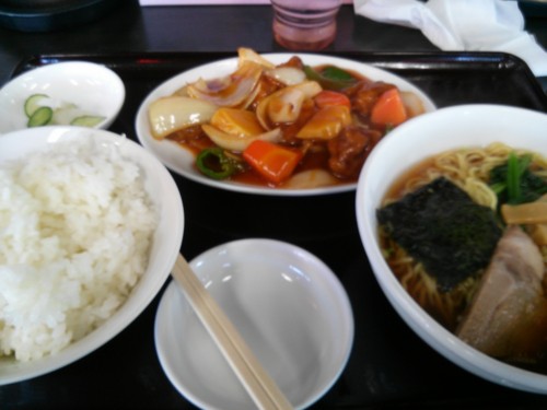 酢豚のラーメン餃子セット@東京亭