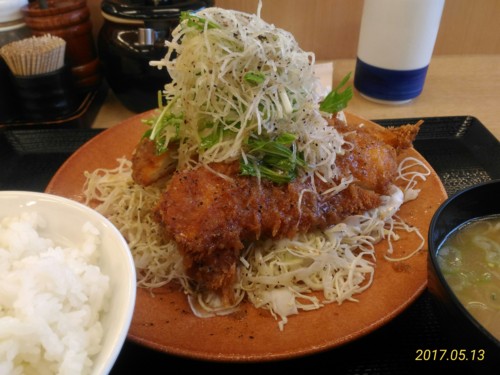 デカ盛野菜のチキンカツ定食＠かつや