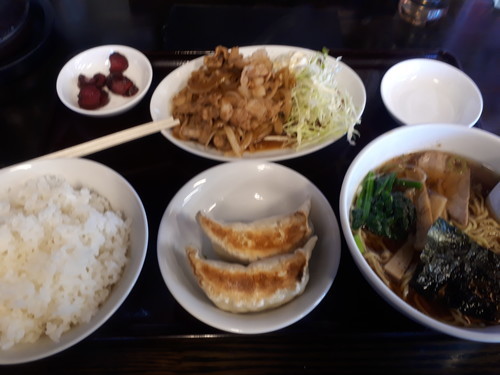 豚肉の炒めラーメン餃子セット