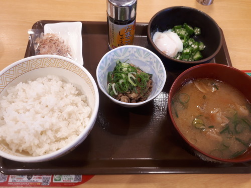 まぜのっけ朝食＋豚汁変更