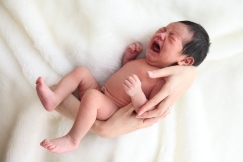 １か月の乳児を虐待殺害 たふえいんといなあふ 不思議な魔法の言葉