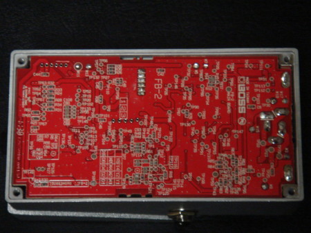 BOSS初のコンパクトブースター、FB-2 Feedbacker / Booster