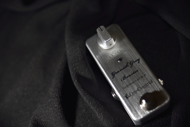 BJF設計！One Controlのブースターペダル「One Control Granith Grey