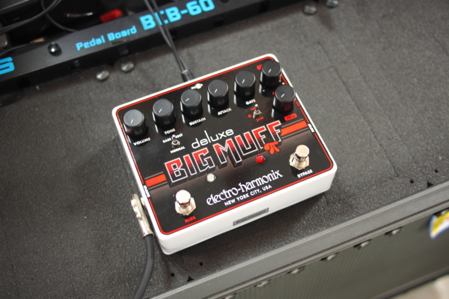 【美品】Electro Harmonix BIG MUFF ギターエフェクター ELECTRO-HARMONIX Triangle Big Muff Pi ファズ