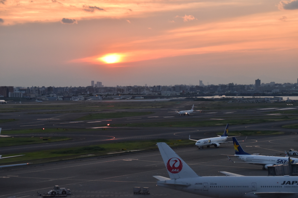 f:id:toya:20180603224240j:plain f:id:toya:20180603224240j:plain