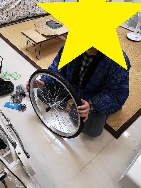 中国河南省開封市、通販で自転車を買うと自力で組み立てないといけ