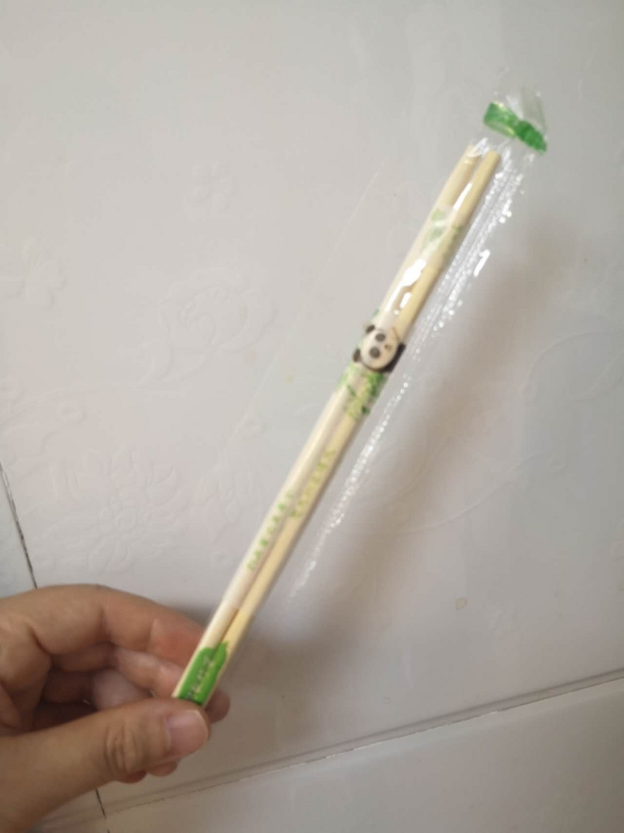 弁当についてた割り箸 夫の昼食の米のっぺり弁当と未開封割り箸 中身破損事件☆中国河南省