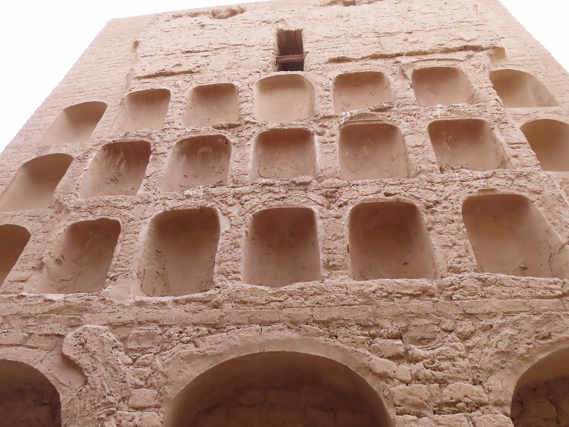 シルクロード トルファン遺跡 仏像坐像 ですが c18M 2411 シルク