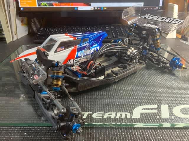 TOSHIペイントオーダー アソシ RC10 B7 塗装 AS90047 RC10B7.1D Team